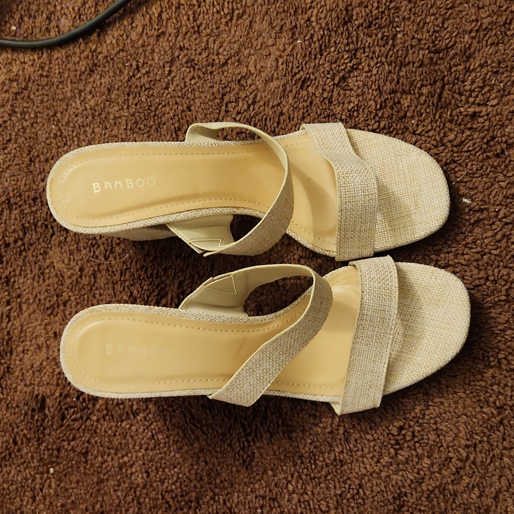 Bamboo canvas block heels/sandals